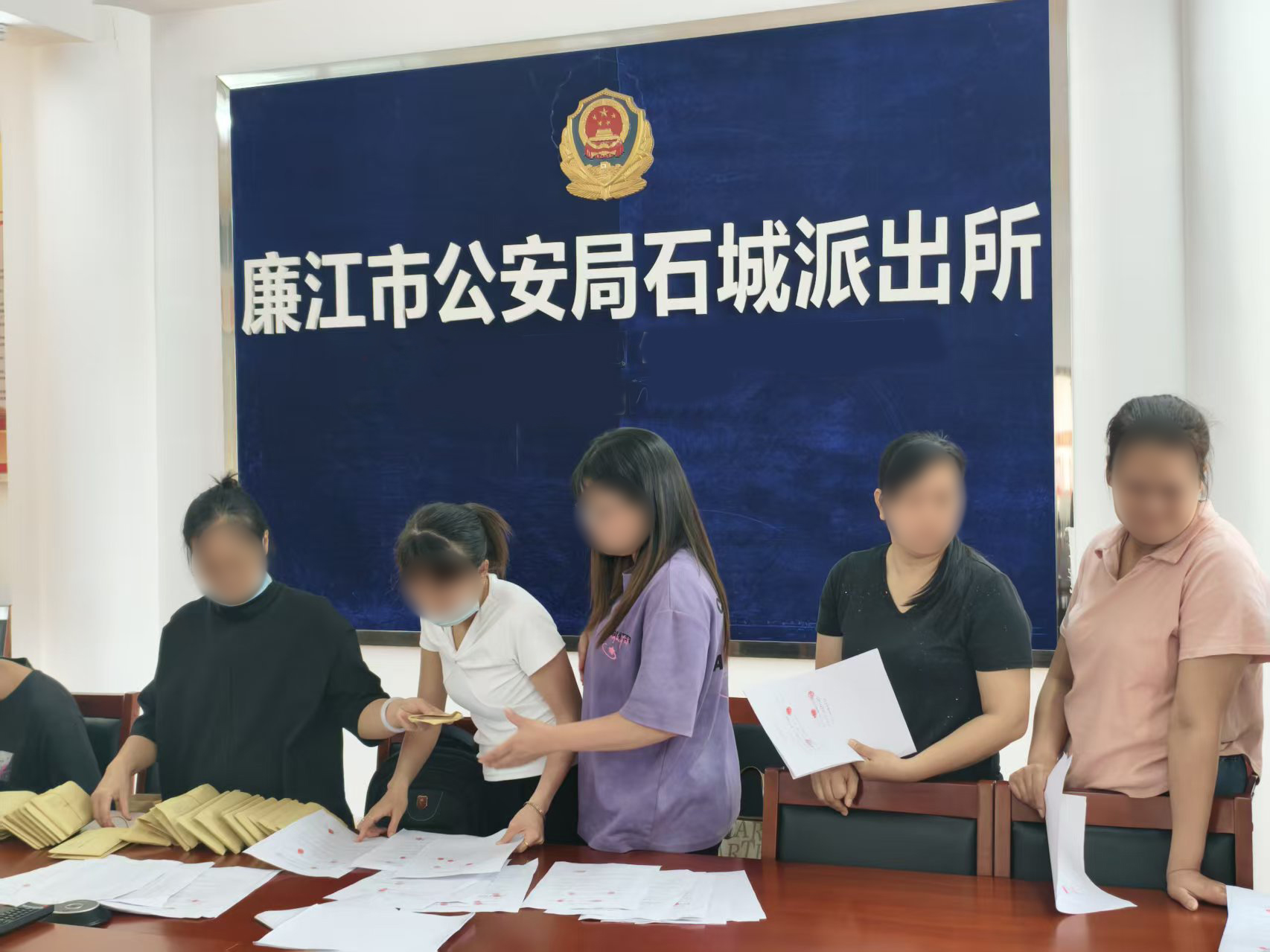 44名工人终于拿到37.9万余元欠薪