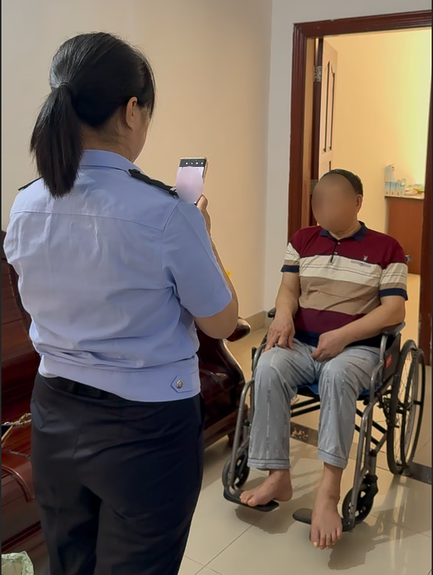 局长信箱 接诉即办丨民警上门为出行难的老人办证