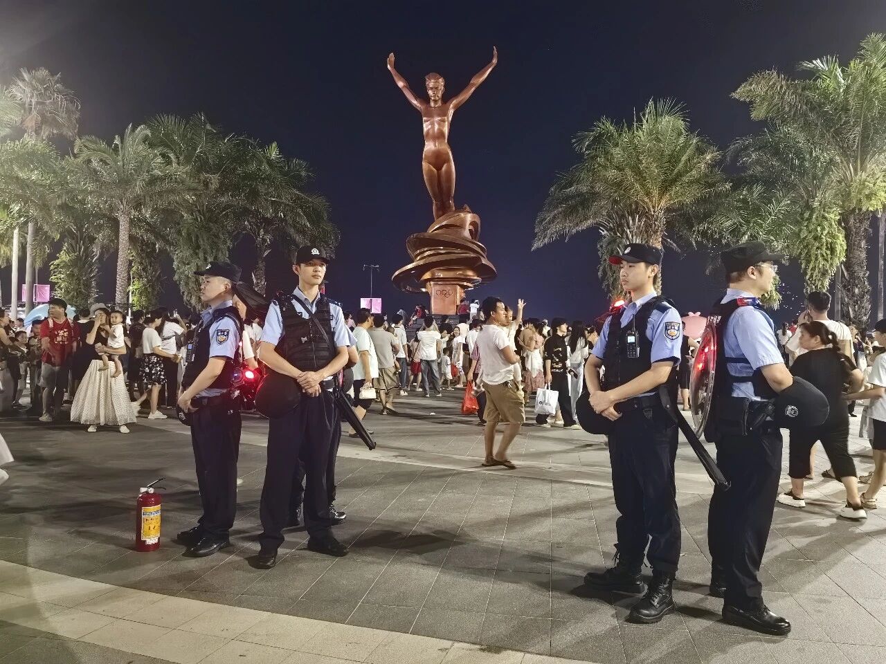 湛江公安顺利完成国庆安保工作